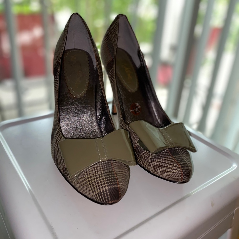 Heels - Picture 2 of 6